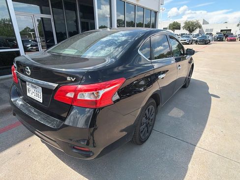 Used 2017 Nissan Sentra SV w/ Driver's Assist Package FWD image 5