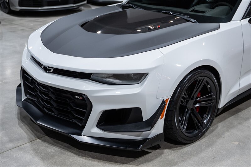 Used 2018 Chevrolet Camaro ZL1 RWD image 11