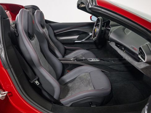 Used 2025 Ferrari 296 GTS image 41