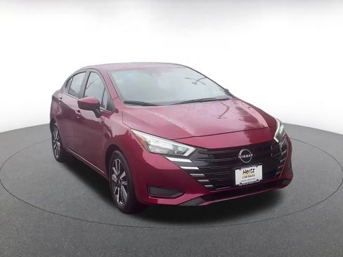 Used 2025 Nissan Versa SV FWD image 3