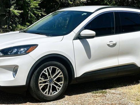 Used 2020 Ford Escape SEL FWD image 34