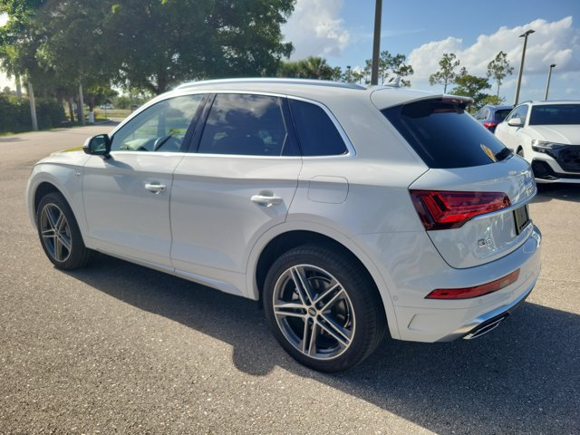 Used 2024 Audi Q5 e Prestige AWD/4WD image 5