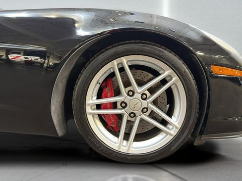 Used 2006 Chevrolet Corvette Z06 w/ Preferred Equipment Group RWD image 34