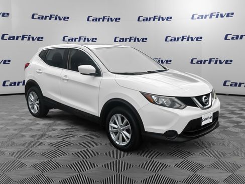 Used 2017 Nissan Rogue Sport S w/ S Appearance Package AWD/4WD image 8