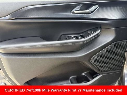 Certified 2025 Jeep Grand Cherokee Altitude AWD/4WD image 23