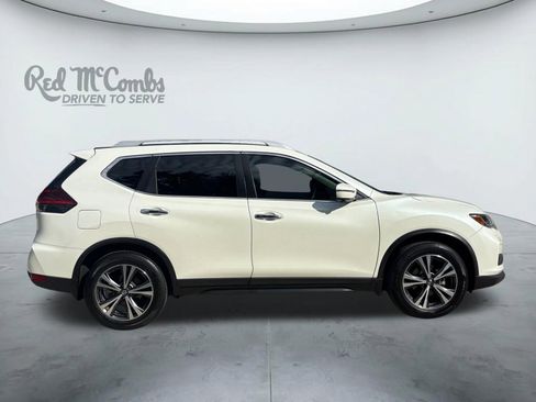 Used 2019 Nissan Rogue SV w/ Premium Package FWD image 6