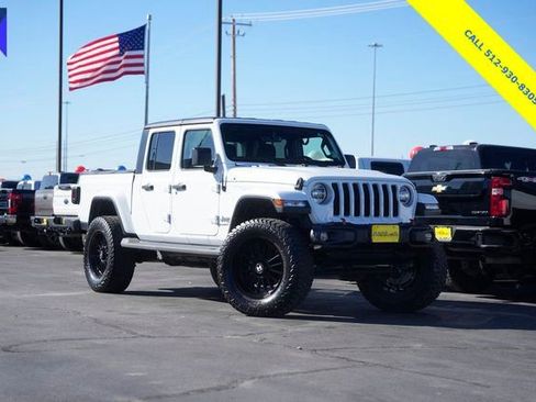 Used 2022 Jeep Gladiator Overland w/ Auxiliary Switch Group image 2