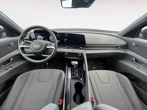 Certified 2024 Hyundai Elantra SEL image 13