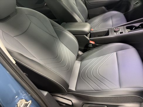 Certified 2025 Volkswagen Tiguan SE AWD/4WD image 36