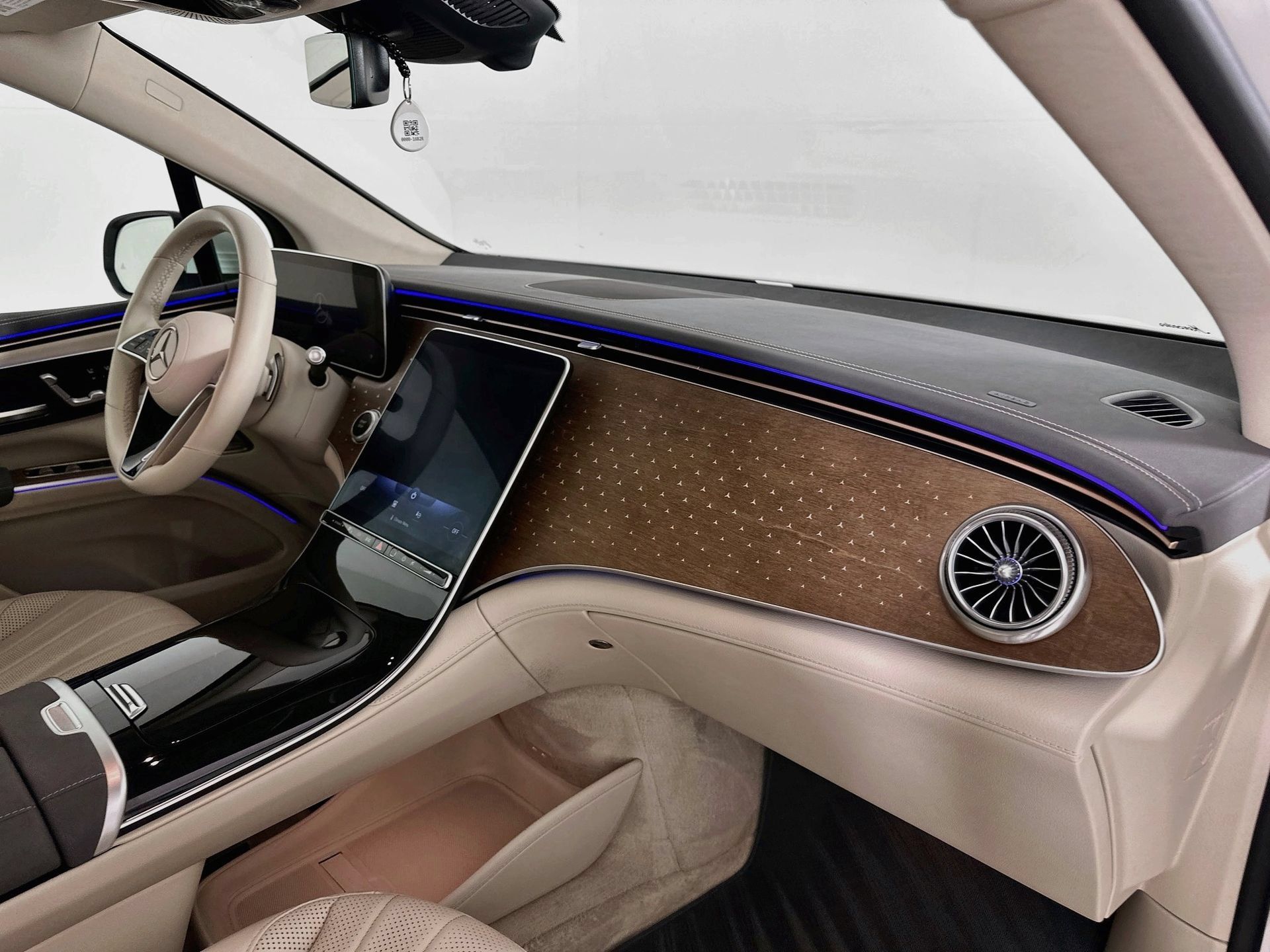 Certified 2023 Mercedes-Benz EQS 450+ SUV image 32