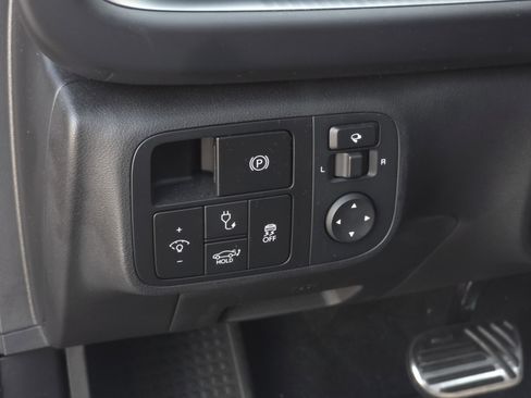 Used 2025 Hyundai Ioniq 6 Limited image 32