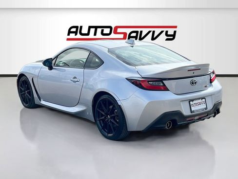 Used 2023 Toyota GR86 Premium RWD image 5