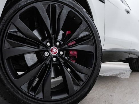 Used 2022 Jaguar F-PACE S image 5