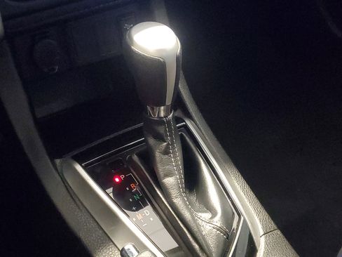 Used 2018 Toyota Corolla SE image 31