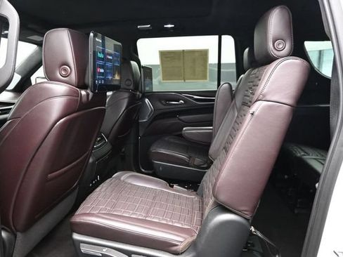 Used 2023 Cadillac Escalade ESV Sport Platinum w/ LPO, ONYX Package AWD/4WD image 10