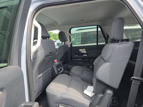 Used 2025 Ford Expedition Active AWD/4WD image 10
