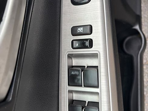 Used 2013 Toyota Camry SE w/ Leather Pkg image 24