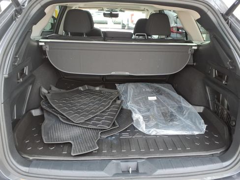 Used 2025 Subaru Outback Premium AWD/4WD image 22