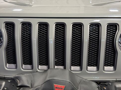 Used 2021 Jeep Wrangler Rubicon w/ Steel Bumper Group AWD/4WD image 12