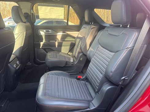 New 2026 Ford Explorer ST-Line AWD/4WD image 32