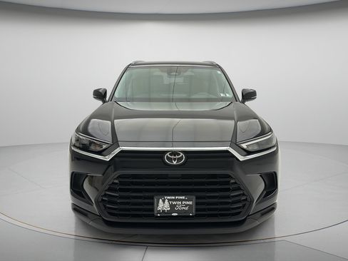 Used 2025 Toyota Grand Highlander AWD image 2