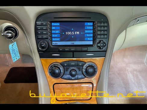 Used 2007 Mercedes-Benz SL 550 w/ Premium Pkg I image 18