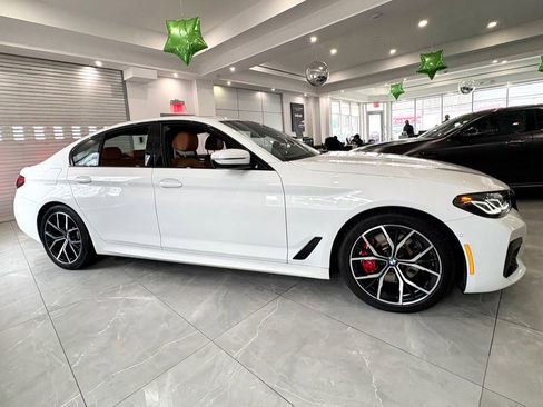 Used 2023 BMW 530i xDrive 530i xDrive Sedan w/ M Sport Package image 8
