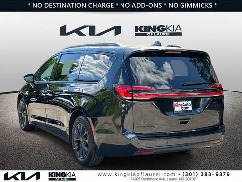 Used 2021 Chrysler Pacifica Touring w/ S Appearance Package FWD image 25