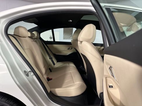 Used 2025 BMW 330i xDrive Sedan w/ Premium Package image 31