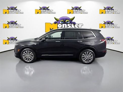 Used 2023 Cadillac XT6 Premium Luxury image 8
