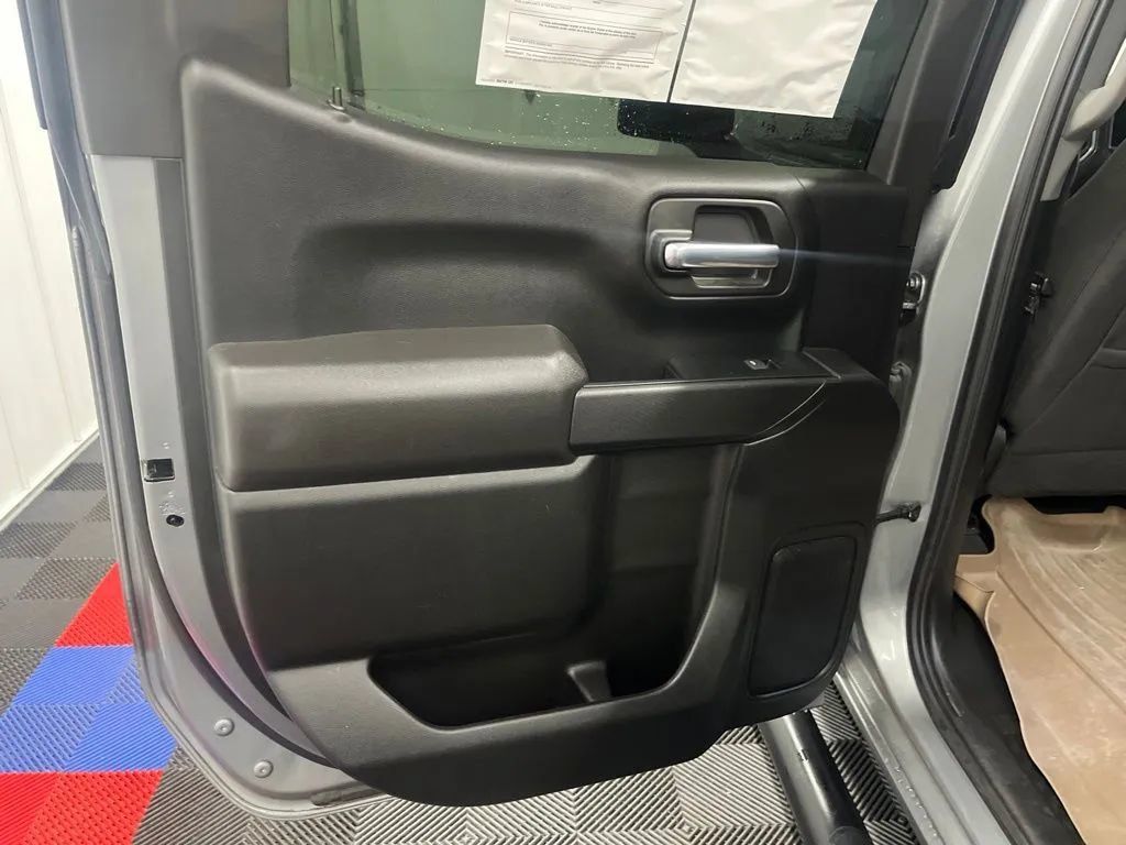 Used 2023 Chevrolet Silverado 1500 Custom w/ LPO, Dark Essentials Package AWD/4WD image 16