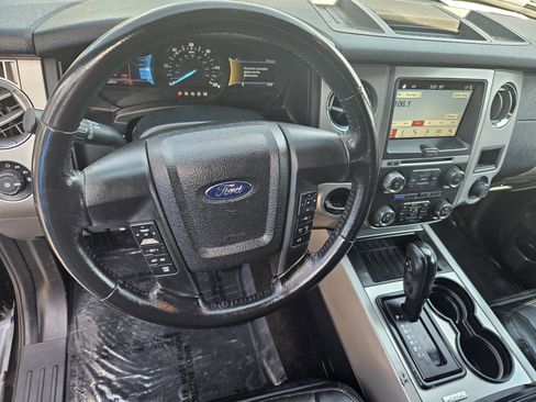 Used 2016 Ford Expedition XLT w/ Equipment Group 202A image 9