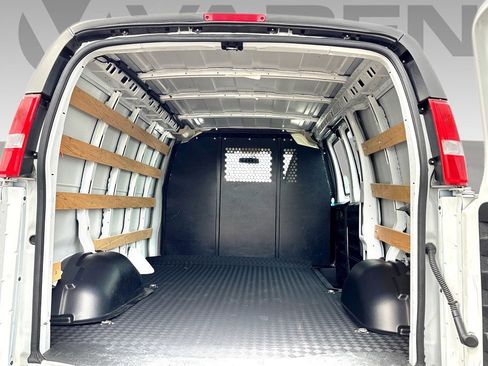 Used 2024 GMC Savana 2500 w/ Driver Convenience Package RWD image 19