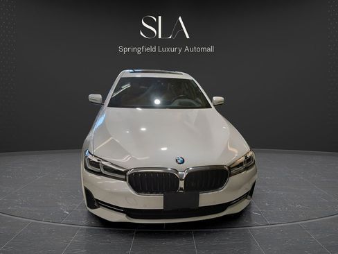 Used 2023 BMW 530i xDrive w/ Premium Package AWD/4WD image 3