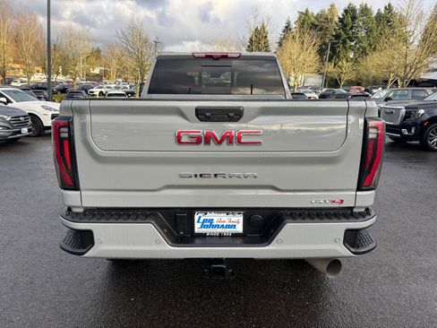 Used 2025 GMC Sierra 3500 AT4 w/ AT4 Premium Plus Package image 6