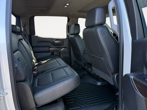 Used 2019 GMC Sierra 1500 SLT w/ SLT Premium Package AWD/4WD image 18