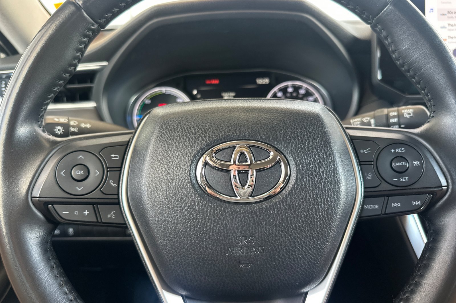 Certified 2024 Toyota Venza LE AWD/4WD image 27