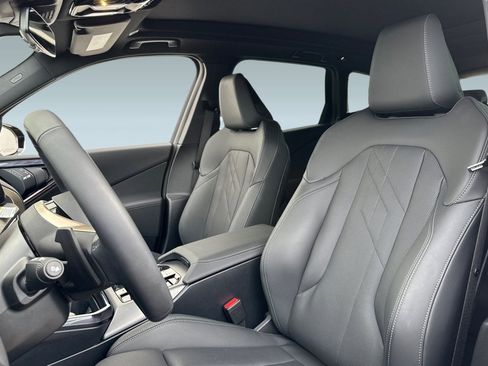 Used 2025 BMW X3 xDrive30i w/ Premium Package image 5