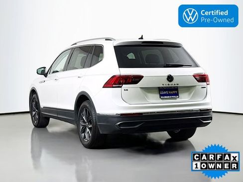 Used 2023 Volkswagen Tiguan SE w/ Panoramic Sunroof Package image 5