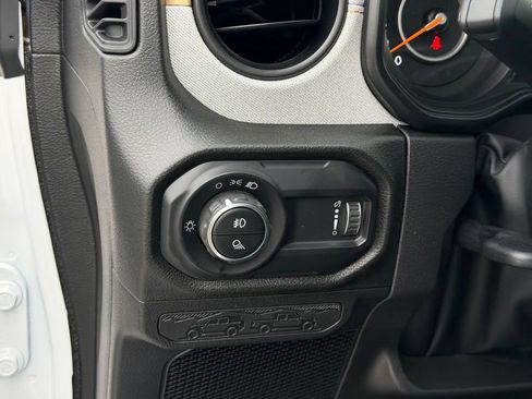 New 2026 Jeep Gladiator Sport AWD/4WD image 14