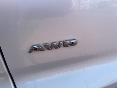 Used 2020 Cadillac XT4 Premium Luxury w/ Cold Weather Package AWD/4WD image 11