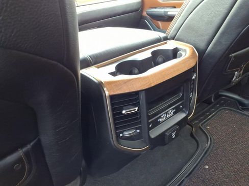 Used 2022 RAM 1500 Limited AWD/4WD image 14