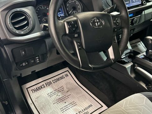 Used 2023 Toyota Tacoma TRD Off-Road w/ Technology Package AWD/4WD image 9