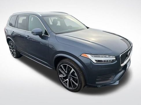 Used 2022 Volvo XC90 T6 Momentum w/ Climate Package image 8