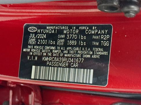 Used 2024 Hyundai Venue SEL FWD image 34