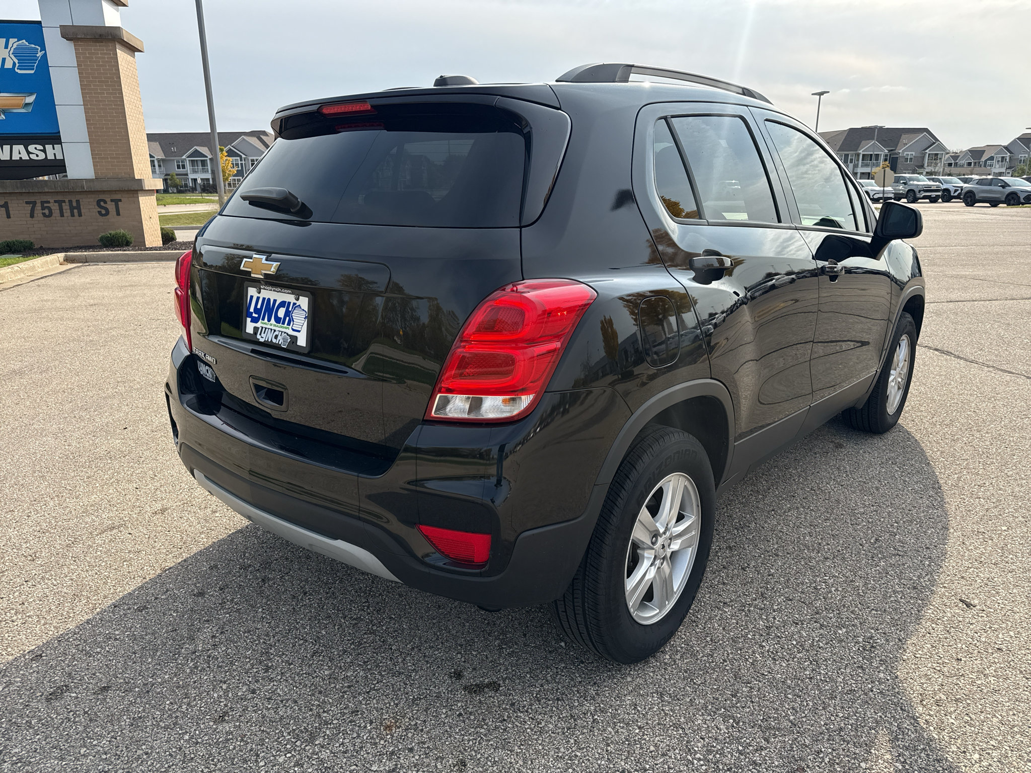 Used 2021 Chevrolet Trax LT w/ Premium Seat Package AWD/4WD image 4