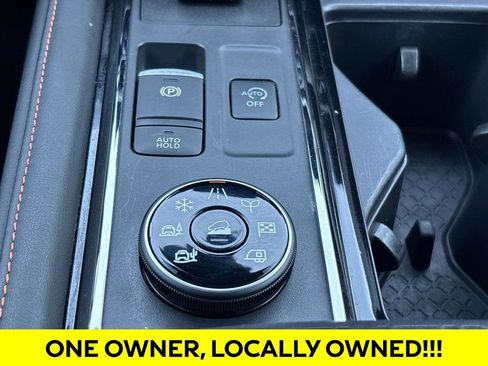 Used 2024 Nissan Pathfinder Rock Creek AWD/4WD image 25