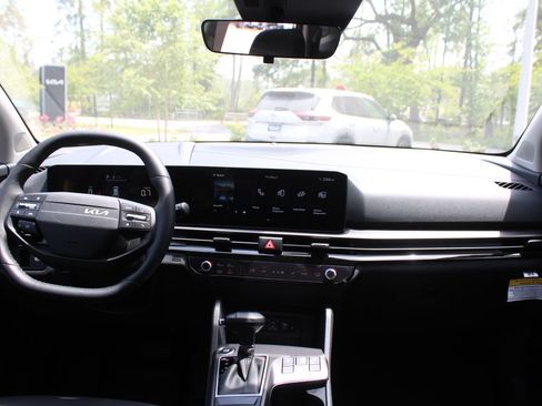 New 2026 Kia Sportage EX FWD image 24
