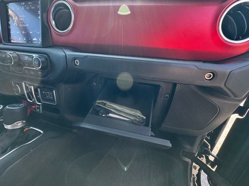 Used 2020 Jeep Gladiator Rubicon w/ Uconnect 4C Nav & Sound Group AWD/4WD image 28