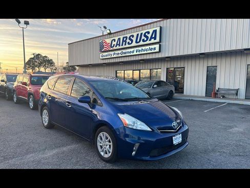 Used 2012 Toyota Prius V Two image 1